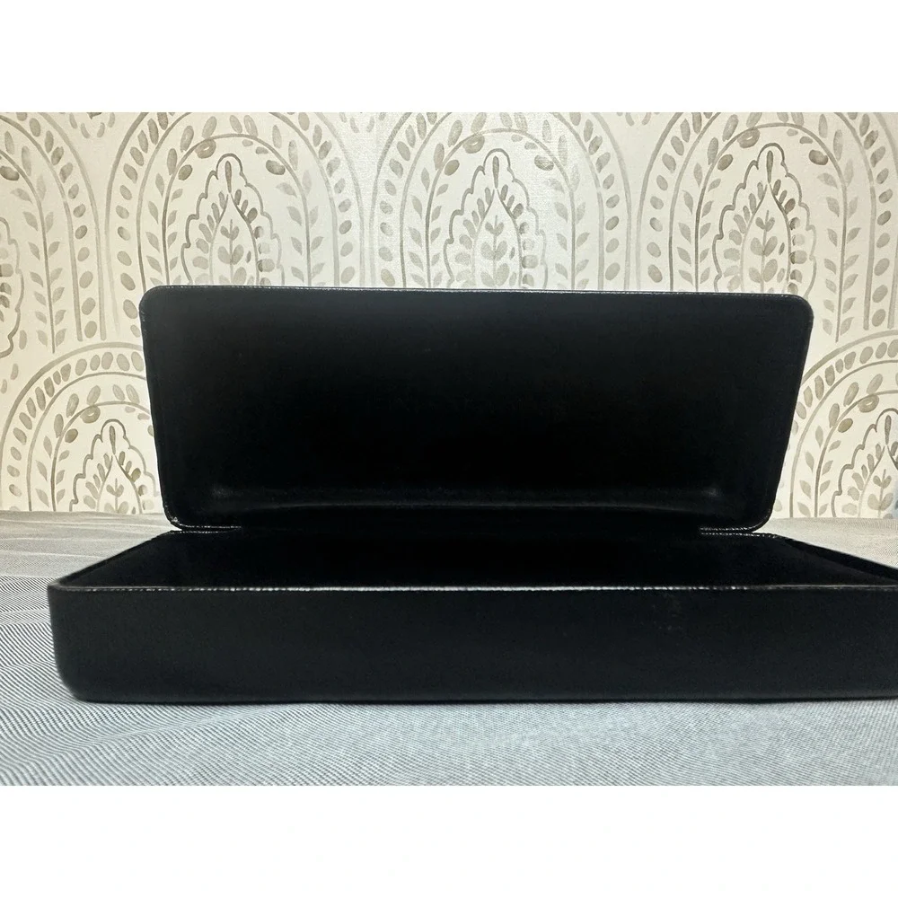 NEW Jones New York Black‎ Hard Faux Leather Clamshell Eyeglasses Case